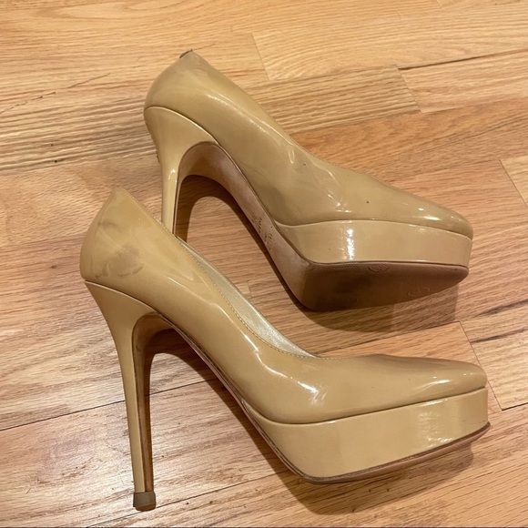 Jimmy Choo beige patent leather platform stiletto heels size 6.5 - Picture 6 of 9